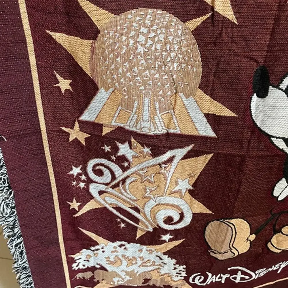 VTG DISNEY PARKS MICKEY MOUSE KNITTED THROW BLANKET 50’ by 60’ MADE IN‎ USA
